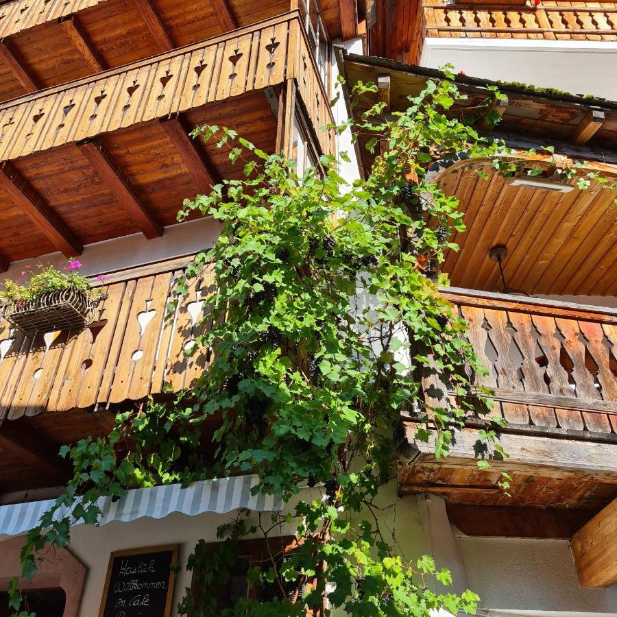 Pension Leopoldine Acomodação com café da manhã Hallstatt Exterior foto